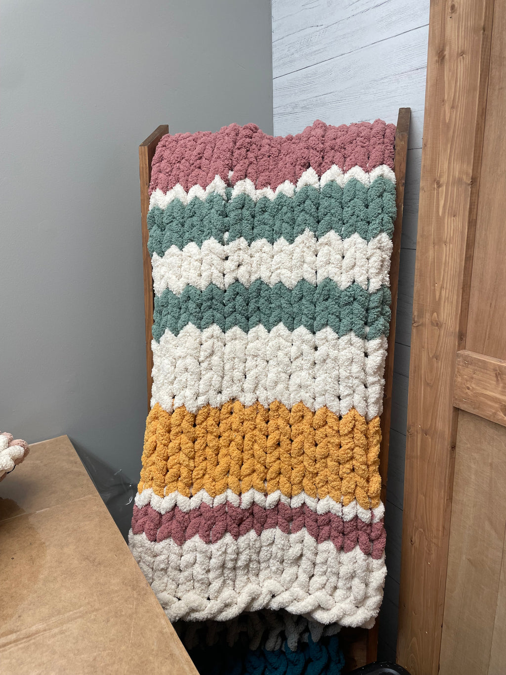 chunky knit blanket- 5 skein (all pattern options)