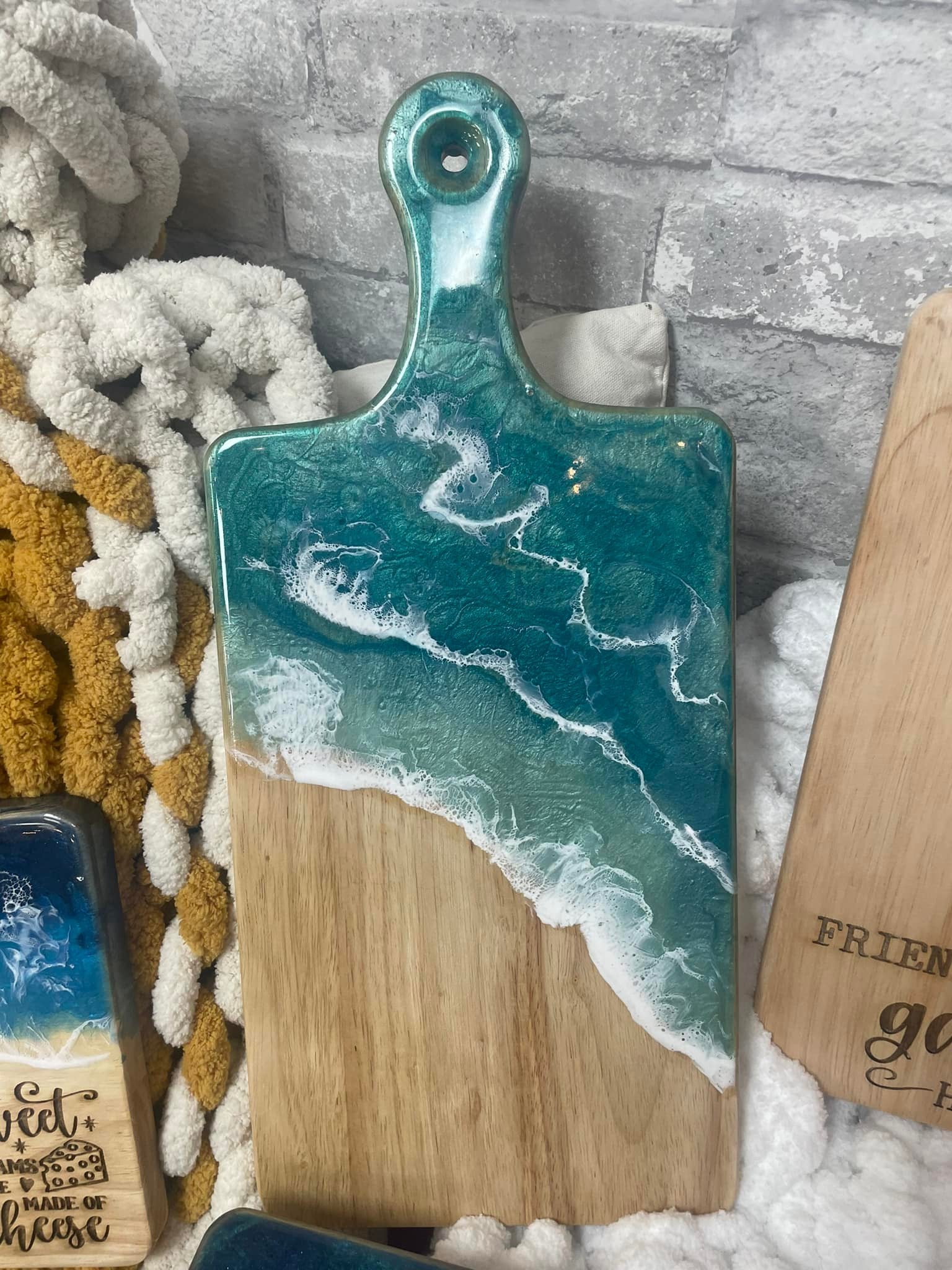 Epoxy Pour Cutting Board Plain- no engraving